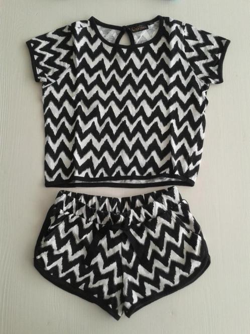 Setje 116 - 122 D-zine kort broekje - shirt meisje short top, Kinderen en Baby's, Kinderkleding | Maat 116, Zo goed als nieuw