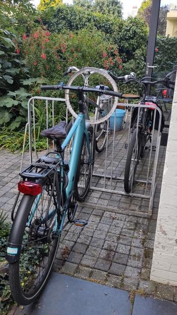 Fietsenrek in den haag (zonder fietsen) beschikbaar voor biedingen