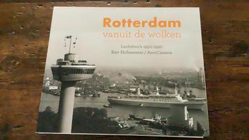 Bart Hofmeester - Rotterdam vanuit de wolken beschikbaar voor biedingen