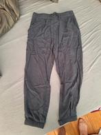 Grijs dun broekje van H&M, maat 116, Kinderen en Baby's, Kinderkleding | Maat 116, Broek, H&M, Zo goed als nieuw, Verzenden