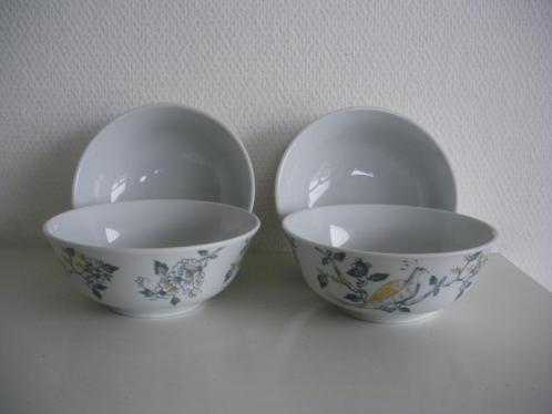 Vivo servies, Huis en Inrichting, Keuken | Servies, Zo goed als nieuw, Kom(men), Overige stijlen, Ophalen of Verzenden