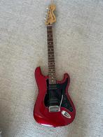 Squier Stratocaster + Roland Cube 15x Gitaarset, Muziek en Instrumenten, Ophalen, Fender, Gebruikt, Met versterker