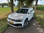 Volkswagen Tiguan Highline |Volledig R-Line|360|Pano|Leer, Auto's, Automaat, Zwart, 4 cilinders, 2000 kg