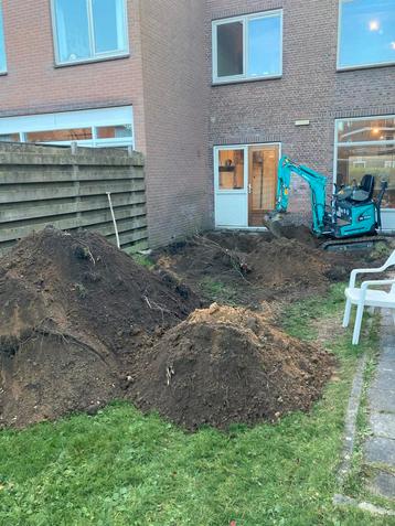 Teelaarde grond gratis beschikbaar voor biedingen