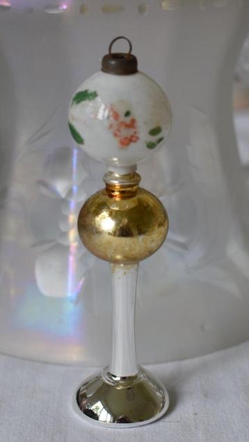 antieke kerstbal staande olielamp beschikbaar voor biedingen