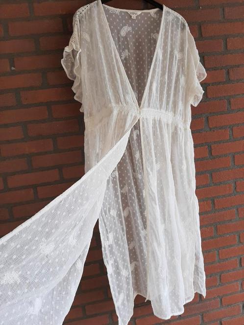 Tijdloze kimono van FSTVL. Maat 50., Kleding | Dames, Grote Maten, Zo goed als nieuw, Jurk, Wit, Ophalen of Verzenden