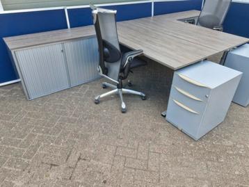 40x Steelcase bureau nieuwe bladen ( ook kasten ed te koop - afbeelding 5