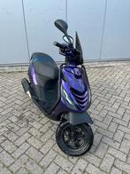 Piaggio Zip 4t 50cc full option, Fietsen en Brommers, Scooters | Piaggio, Ophalen of Verzenden, Zo goed als nieuw, Zip