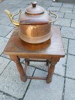 Tafeltje met koperen ketel, Ophalen