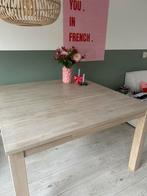 Vierkante eettafel, Huis en Inrichting, Gebruikt, Vierkant, Ophalen of Verzenden, Vier personen