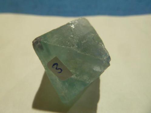 Fluoriet oktaeder (03), Verzamelen, Mineralen en Fossielen, Mineraal, Ophalen of Verzenden