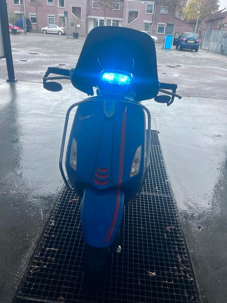 Vespa Sprint, Fietsen en Brommers, Scooters | Vespa, Gebruikt, Vespa S, Maximaal 25 km/u, Benzine, Ophalen