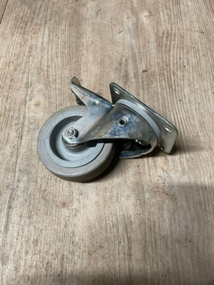 Bok en Zwenkwielen, Doe-het-zelf en Verbouw, Zwenkwielen, Gebruikt, Ophalen of Verzenden