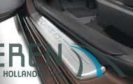 Kia Carens 2013-heden set RVS instaplijsten  A4450ADE00, Auto diversen, Auto-accessoires, Nieuw, Ophalen of Verzenden
