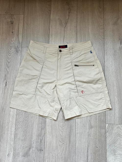 Fjällräven korte broek - Maat 44, Kleding | Heren, Broeken en Pantalons, Zo goed als nieuw, Overige maten, Beige, Ophalen of Verzenden