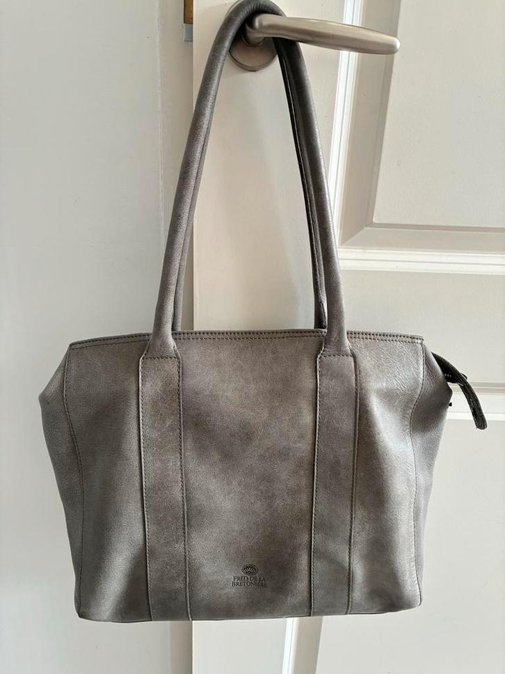 Fred de la Bretoniere leren tas grijs/groen, Computers en Software, Laptoptassen, Zo goed als nieuw, Schoudertas, 13 inch, Ophalen of Verzenden