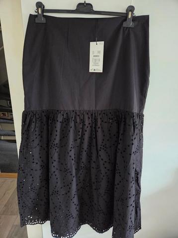 Nieuwe Inwear rok beschikbaar voor biedingen