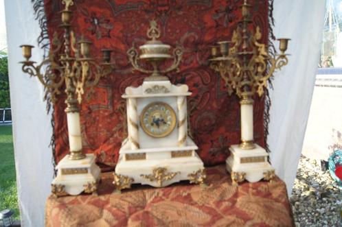 Klokstel  ( Wit marmer met brons, Antiek en Kunst, Antiek | Klokken, Verzenden