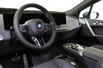 BMW iX xDrive60 M Sport / Panoramadak Sky Lounge / Trekhaak, Auto's, BMW, Automaat, IX, Leder, 2480 kg