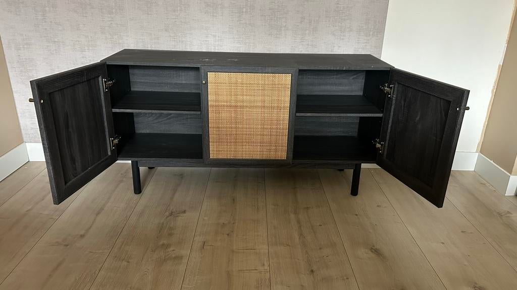 Stijlvol dressoir met opbergruimte, Huis en Inrichting, Kasten | Dressoirs, Ophalen, Gebruikt, 100 tot 150 cm, Overige houtsoorten