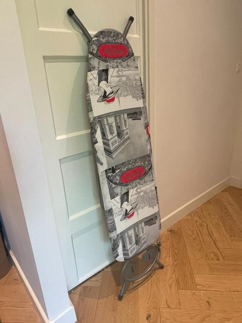Strijkplank, Witgoed en Apparatuur, Strijkijzers en Strijkplanken, Zo goed als nieuw, Ophalen