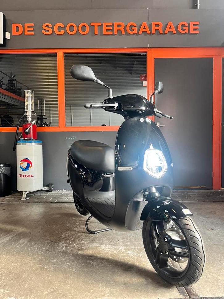Ecooter E1 Nieuw 2025 snor 25km elektrische scooter, Fietsen en Brommers, Snorfietsen en Snorscooters, Nieuw, Overige merken, Elektrisch