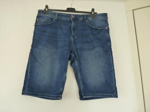 Blauwe jeans denim korte spijkerbroek bermuda Smog mt L 52.-, Kleding | Heren, Spijkerbroeken en Jeans, Zo goed als nieuw, W36 - W38 (confectie 52/54)