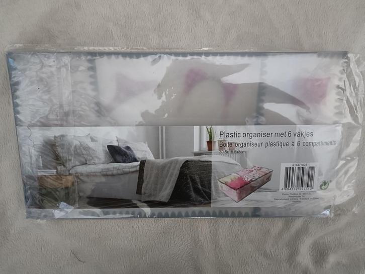 Een nieuwe kunststof organiser, met 6 vakjes., Huis en Inrichting, Kasten | Overige, Nieuw, Ophalen of Verzenden