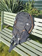 **Te koop: Zwarte Quechua rugtas – comfortabel en ruim!**, Sieraden, Tassen en Uiterlijk, Tassen | Rugtassen, Ophalen, Nieuw, 25 tot 40 cm