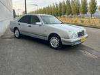 Mercedes-Benz E-Klasse 2.4 E240 Sedan Classic AUT 1999 Grijs, 65 €/maand, 10 km/l, Grijs, Particulier