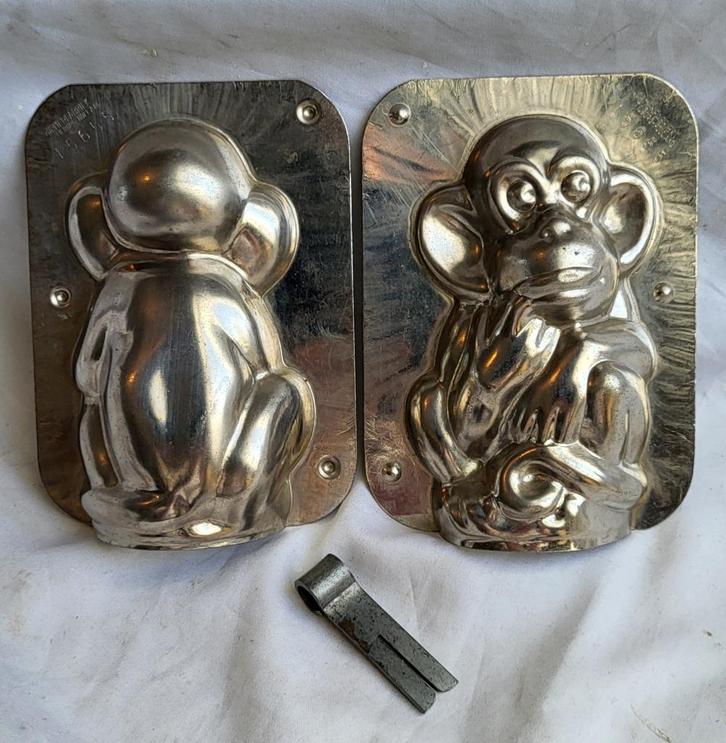 Oude dubbele chocoladevorm: AAP  (klemmetje aanwezig), Antiek en Kunst, Curiosa en Brocante, Ophalen of Verzenden