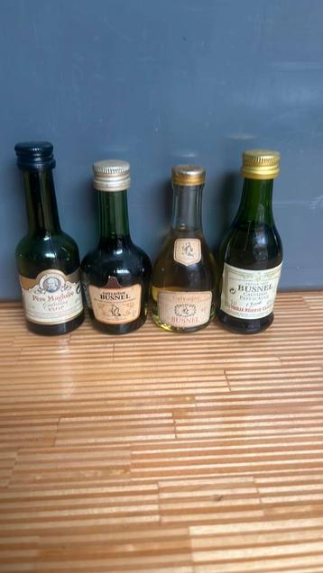 Miniaturen voor de late uren Calvados drank vintage beschikbaar voor biedingen