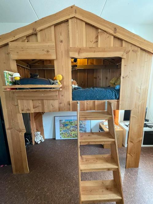 Boomhut bed (hoogslaper) 200x90cm, Kinderen en Baby's, Kinderkamer | Stapelbedden en Hoogslapers, Zo goed als nieuw, Hoogslaper