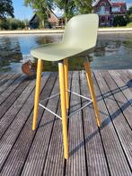 4 Moderne Barkrukken met Houten Poten van het merk Zuiver, Huis en Inrichting, Barkrukken, Met voetsteun, Ophalen of Verzenden