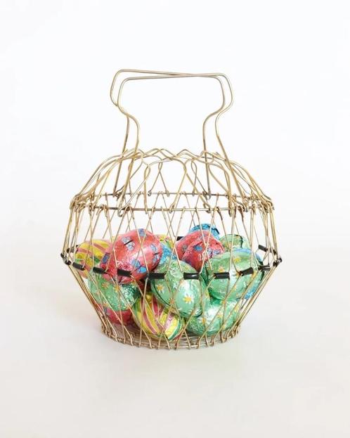 Vintage Franse messing (eier)mandjes, Huis en Inrichting, Woonaccessoires | Schalen en Manden, Zo goed als nieuw, Mand, Rond, Overige materialen