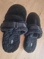 Ugg pantoffels zwart maat 46, Ophalen of Verzenden