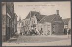 tholen  vischstraat  cafe en logement de kroon met mensen, Verzamelen, Ansichtkaarten | Nederland, Verzenden, Voor 1920, Ongelopen