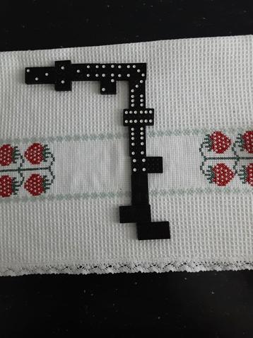 VINTAGE DOMINOSPEL (BAKELIET) beschikbaar voor biedingen