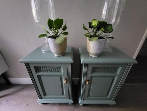 2 schitterende urban green trendy nachtkastjes, Huis en Inrichting, Slaapkamer | Nachtkastjes, Nieuw, 55 tot 70 cm, Minder dan 45 cm