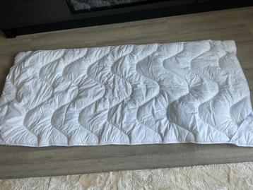 Z.g.a.n. Topmatras ( 90x200) amper gebruikt beschikbaar voor biedingen