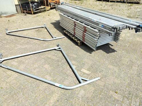 layher steiger smal aluminium, Doe-het-zelf en Verbouw, Steigers, Gebruikt, Rolsteiger of Kamersteiger, 5 meter of hoger, Ophalen