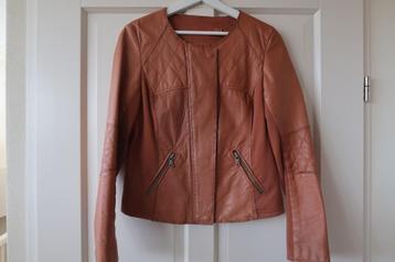 Leer jasje merk Sandwich mt 42 met stofaccenten kleur camel beschikbaar voor biedingen