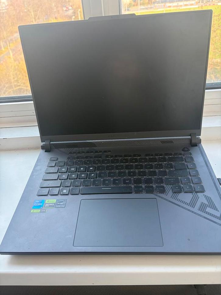 Asus ROG Strix G16 Gaming Laptop + Xbox Gamepad + Headset, Computers en Software, Windows Laptops, Zo goed als nieuw, 16 inch