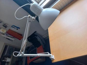 bureaulamp Ikea wit beschikbaar voor biedingen