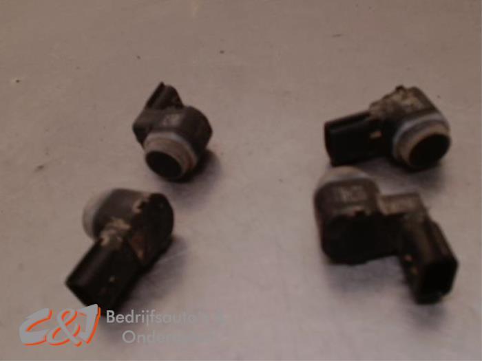 PDC Sensor Set van een Fiat Talento, Auto-onderdelen, Overige Auto-onderdelen, Fiat, Gebruikt, 3 maanden garantie, Ophalen of Verzenden