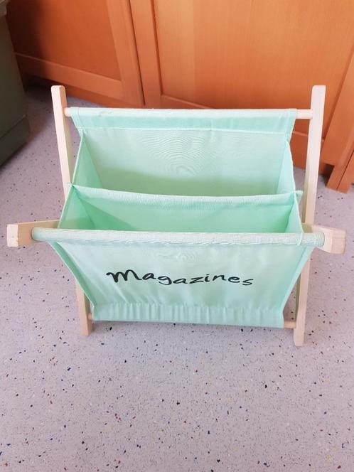 kleine lektuurbak hout met stof mint kleur opdruk magazines, Huis en Inrichting, Woonaccessoires | Krantenbakken en Lectuurbakken