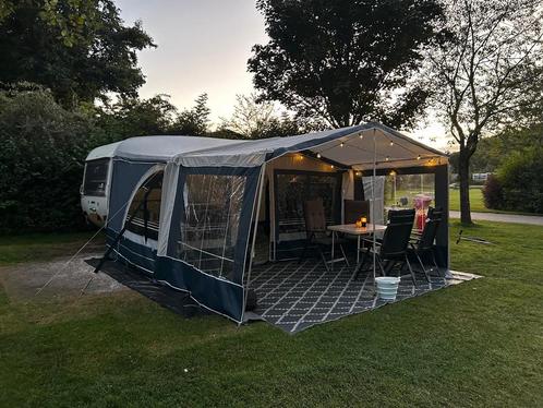 Gerenoveerde caravan met voortent, luifel en extra's, Caravans en Kamperen, Caravans, Particulier, tot en met 4, 500 - 750 kg