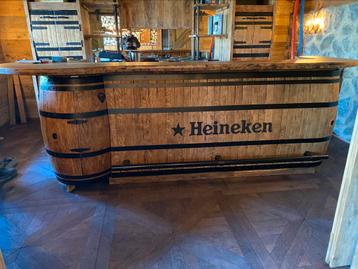 Bar wijnvat mancave thuisbar kroeg bruine bar barretje balie beschikbaar voor biedingen