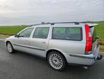 Volvo V70 2.5 T 2004 Grijs, Auto's, Volvo, Voorwielaandrijving, 1556 kg, 1800 kg, Zwart