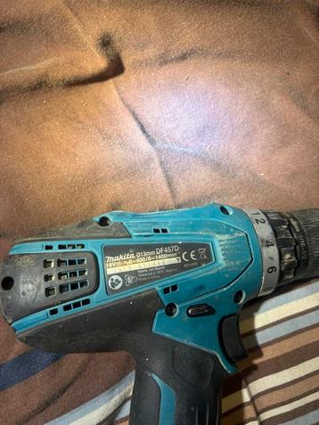 Makita 2x Boormachine + Acculader beschikbaar voor biedingen